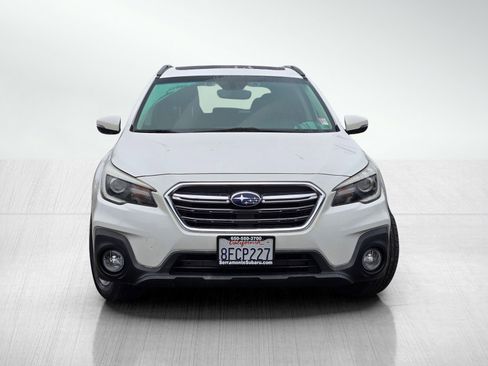 Used 2018 Subaru Outback 3.6R Touring w/ Popular Package #3 image 2