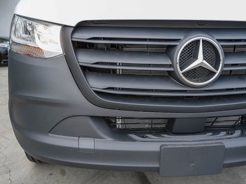 Used 2026 Mercedes-Benz Sprinter 2500 image 11