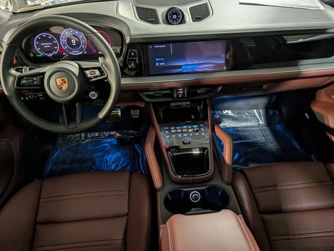 New 2026 Porsche Cayenne S image 7