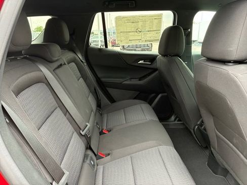 New 2026 Chevrolet Equinox LT w/ Midnight Edition AWD/4WD image 15