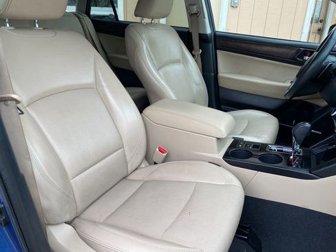 Used 2019 Subaru Outback 3.6R Limited AWD/4WD image 16