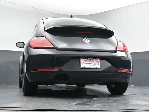 Used 2019 Volkswagen Beetle 2.0T S image 37