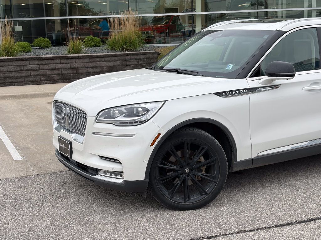Used 2020 Lincoln Aviator Reserve w/ Equipment Group 202A AWD/4WD image 2