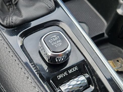 Used 2019 Volvo V90 T6 Cross Country image 31