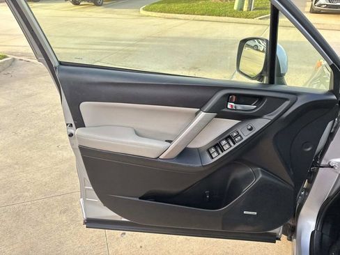 Used 2016 Subaru Forester 2.5i Touring w/ Eyesight & Navigation System image 20