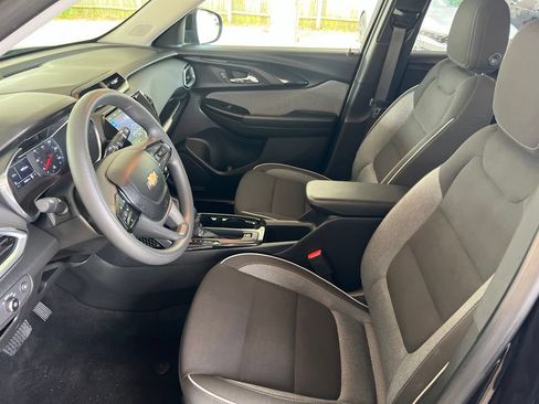 Used 2023 Chevrolet TrailBlazer LT w/ Convenience Package FWD image 4