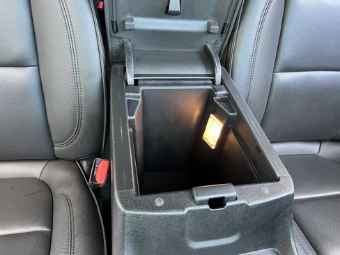 Used 2024 Chevrolet Traverse RS AWD/4WD image 29