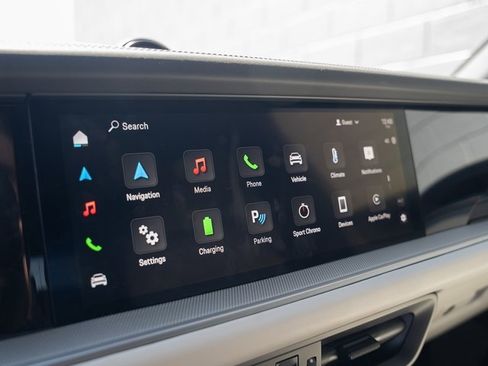 Certified 2024 Porsche Cayenne image 23