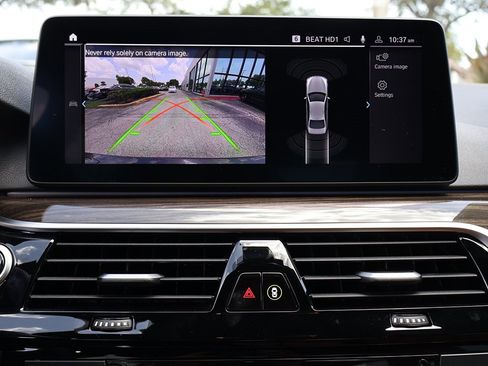 Used 2023 BMW 530e w/ Premium Package image 58