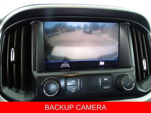 Used 2022 Chevrolet Colorado LT w/ LT Convenience Package AWD/4WD image 12