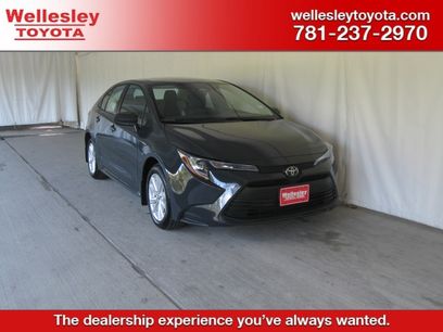 Used 2025 Toyota Corolla LE