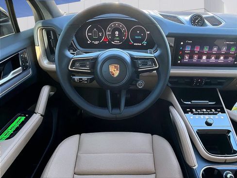Certified 2026 Porsche Cayenne E-Hybrid AWD/4WD image 15