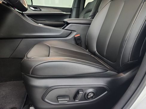 New 2026 Jeep Grand Cherokee Limited w/ Limited Altitude Package AWD/4WD image 19
