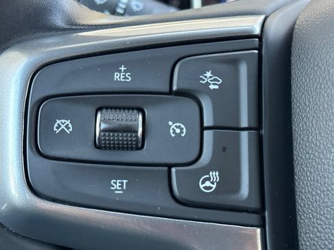 Used 2023 Chevrolet Silverado 1500 LT AWD/4WD image 25