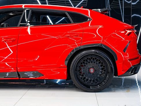 Used 2021 Lamborghini Urus AWD/4WD image 13