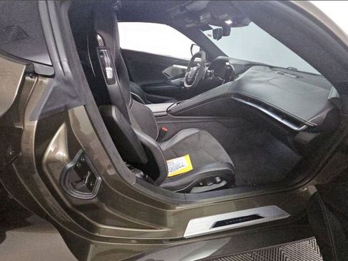Used 2021 Chevrolet Corvette Stingray Premium Cpe w/ Z51 Performance Package RWD image 8