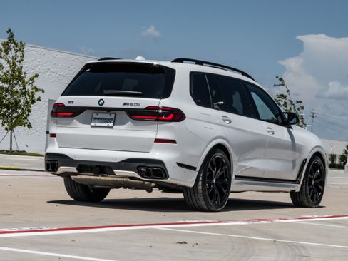 Used 2025 BMW X7 M60i w/ Climate Comfort Package AWD/4WD image 9