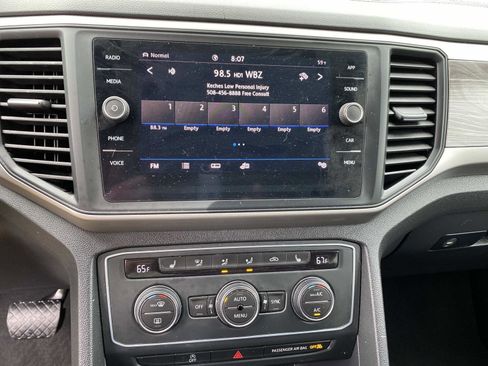 Used 2020 Volkswagen Atlas Cross Sport SE AWD/4WD image 13