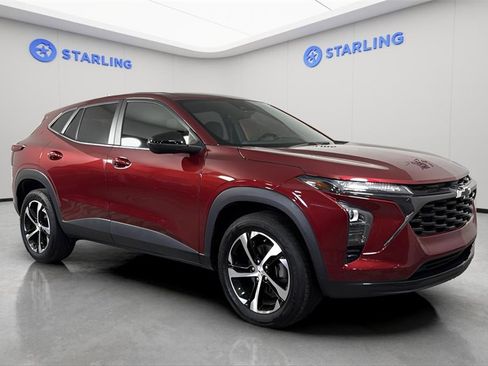 Certified 2024 Chevrolet Trax RS w/ Driver Confidence Package image 25