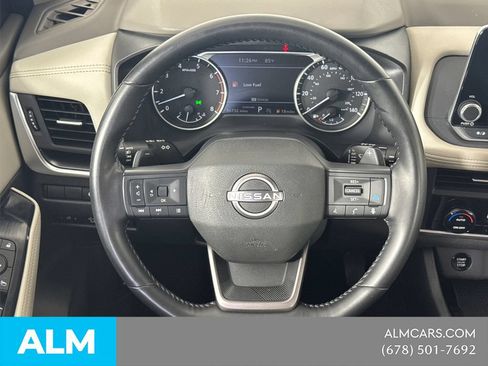 Used 2025 Nissan Rogue SV FWD image 27
