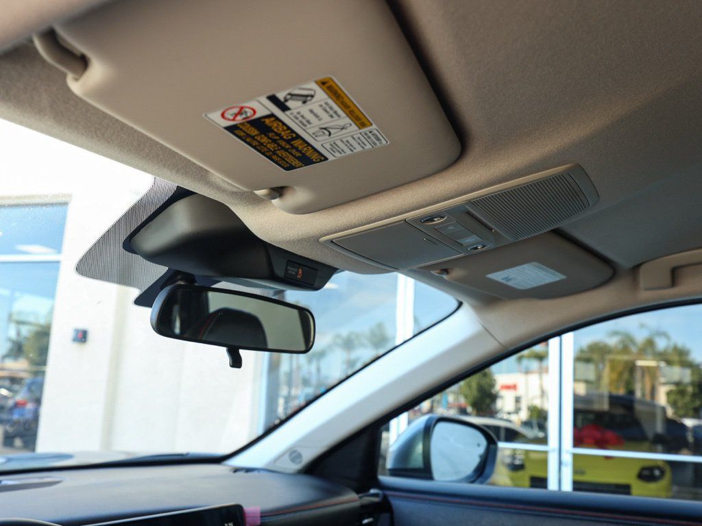 Used 2025 Nissan Kicks SR FWD image 14