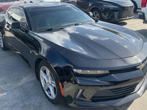 Used 2018 Chevrolet Camaro LT image 1