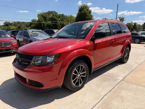 Used 2017 Dodge Journey SE w/ Flexible Seating Group FWD image 18