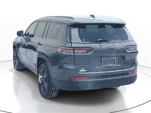 New 2025 Jeep Grand Cherokee L Altitude image 3