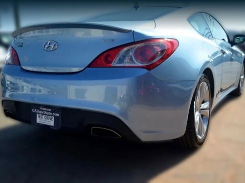 Used 2011 Hyundai Genesis 2.0T image 10