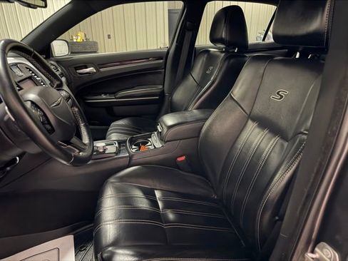 Used 2018 Chrysler 300 S AWD/4WD image 14