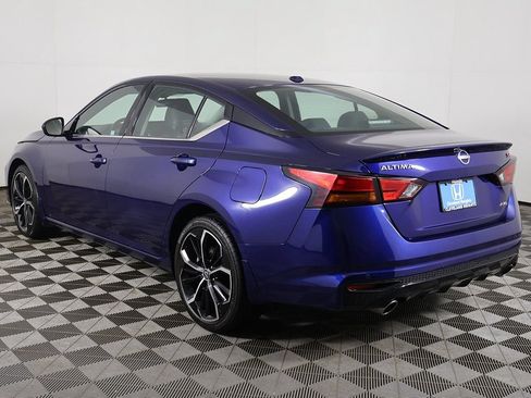 Used 2024 Nissan Altima 2.5 SR w/ SR Premium Package AWD/4WD image 9