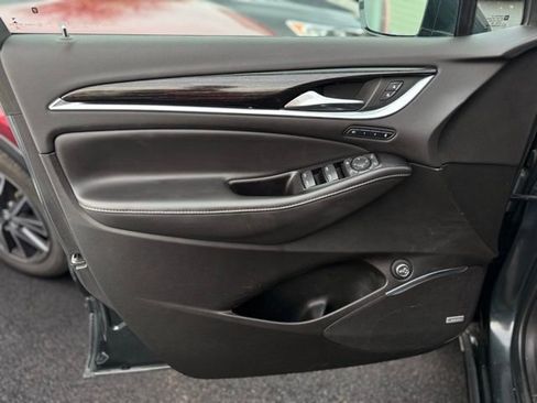 Used 2019 Buick Enclave Avenir w/ Avenir Technology Package image 18