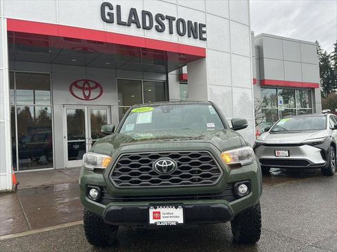 Certified 2021 Toyota Tacoma TRD Off-Road w/ Technology Package image 3