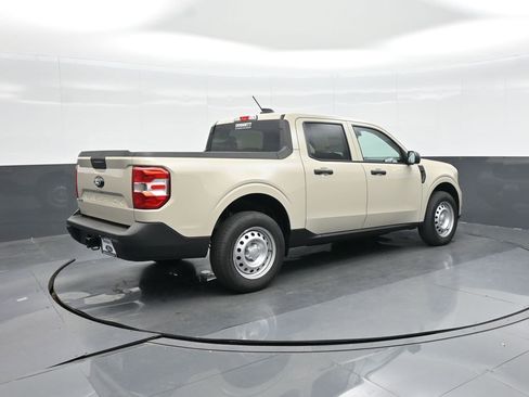 New 2025 Ford Maverick XL image 7