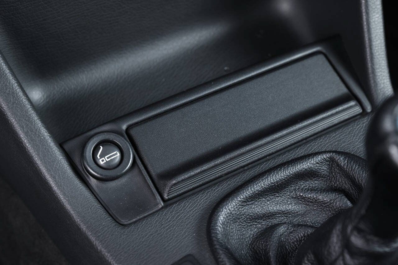 Used 1988 BMW M3 Coupe RWD image 63
