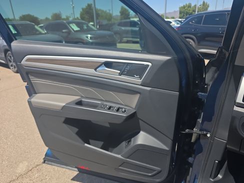 Used 2021 Volkswagen Atlas SEL Premium AWD/4WD image 13