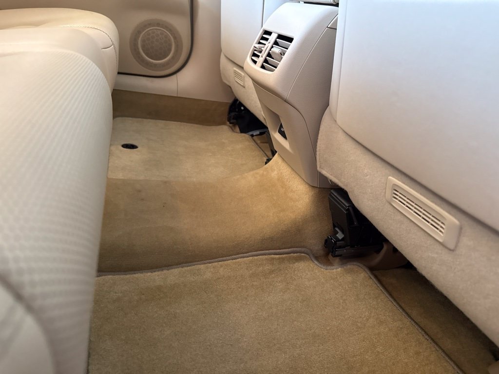 Used 2015 Lexus ES 350 w/ Ultra Luxury Package FWD image 18