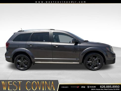 Used 2019 Dodge Journey Crossroad FWD image 12