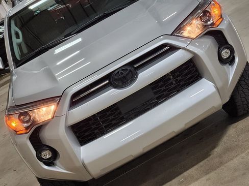 Used 2022 Toyota 4Runner SR5 Premium image 19