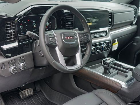 New 2026 GMC Sierra 1500 SLT AWD/4WD image 9