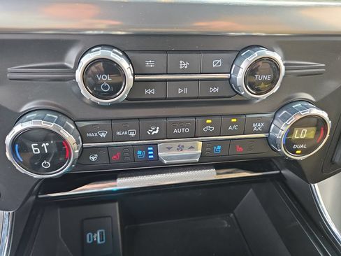Used 2021 Ford F150 Lariat w/ Equipment Group 502A High AWD/4WD image 30