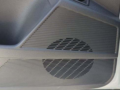 Certified 2024 Volkswagen Taos S FWD image 17