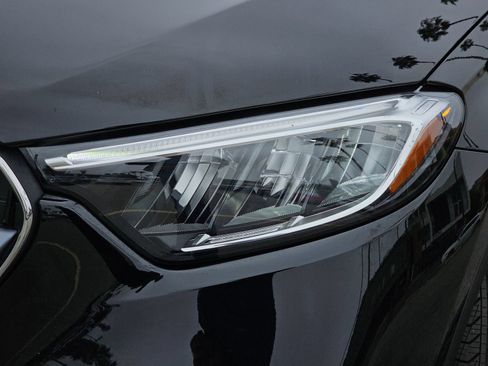 Used 2026 Mercedes-Benz GLC 300 image 30