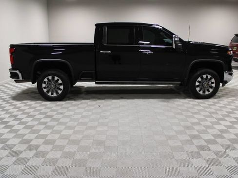 Used 2024 Chevrolet Silverado 2500 LTZ w/ LTZ Convenience Package AWD/4WD image 13