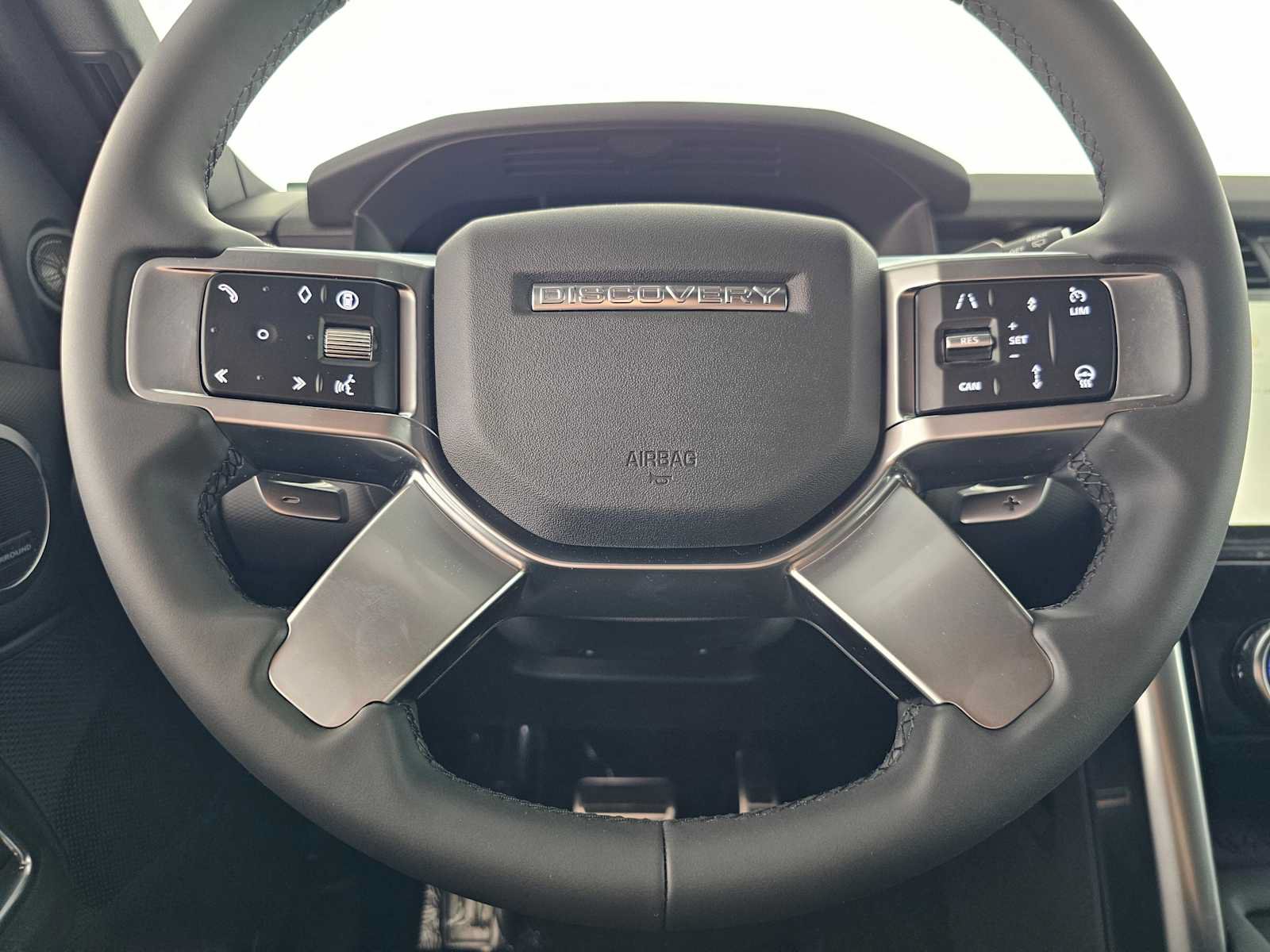 New 2026 Land Rover Discovery Limited Edition AWD/4WD image 23