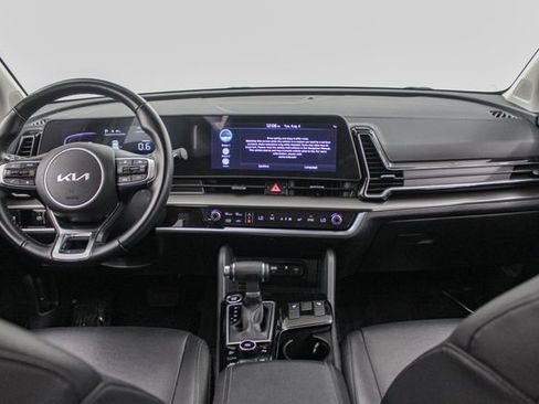 Used 2025 Kia Sportage EX FWD image 28