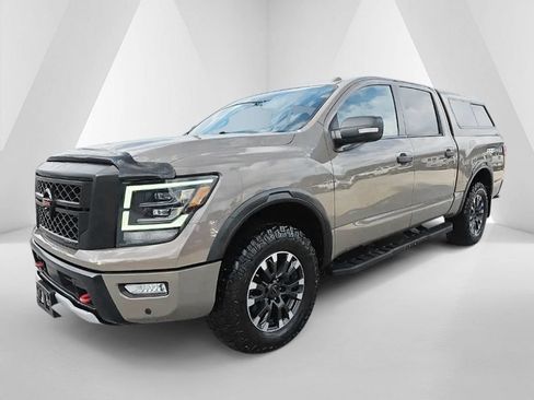 Used 2021 Nissan Titan PRO-4X w/ Pro-4x Convenience Package AWD/4WD image 3