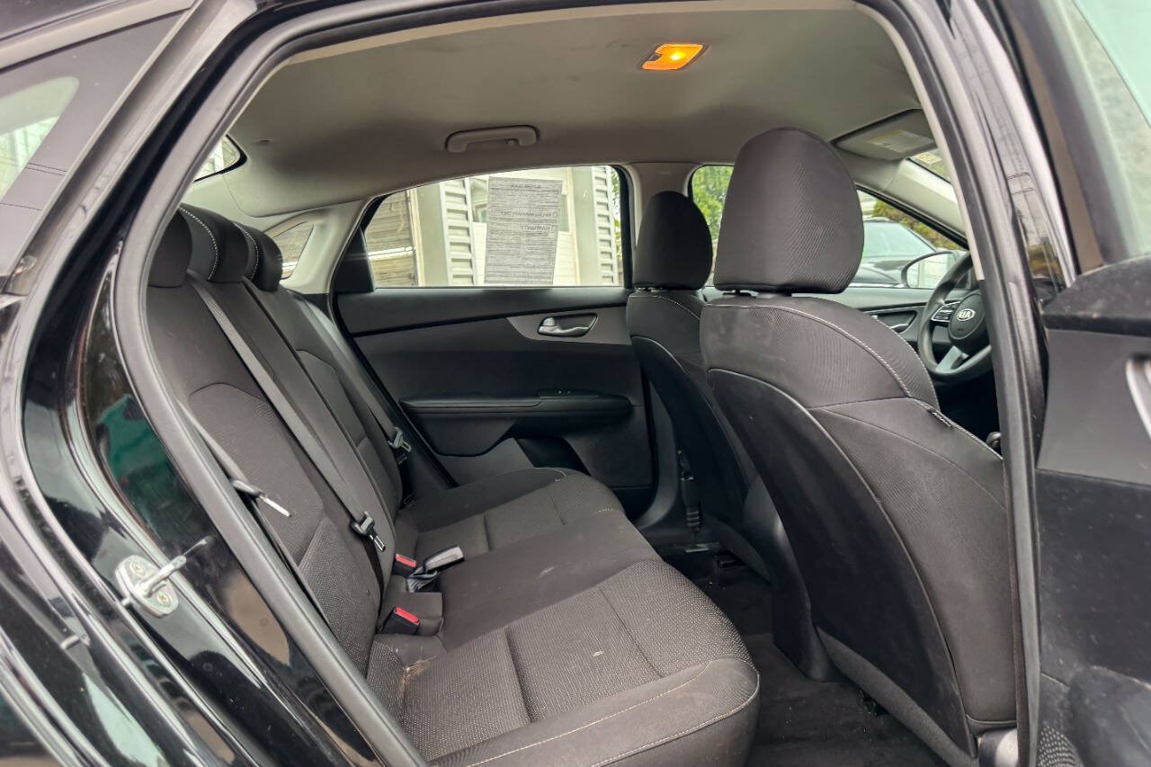 Used 2019 Kia Forte LXS FWD image 11