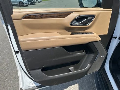 Used 2024 Chevrolet Tahoe Premier AWD/4WD image 18