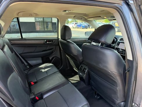 Used 2018 Subaru Outback 2.5i Limited AWD/4WD image 23
